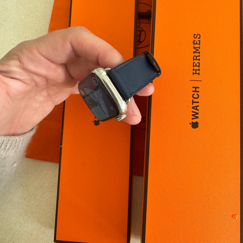 Hermes Navy Blue Single Tour Leather Apple Watch - Picture 3 of 16